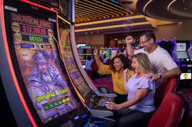 Tampilan meja Lightning Baccarat dengan dealer live dan antarmuka taruhan matic 4d